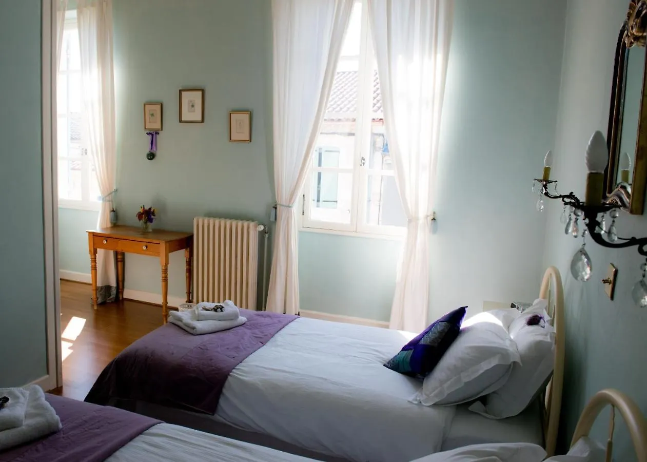 Le Petit Cochon Bed & Breakfast Valence-sur-Baise France